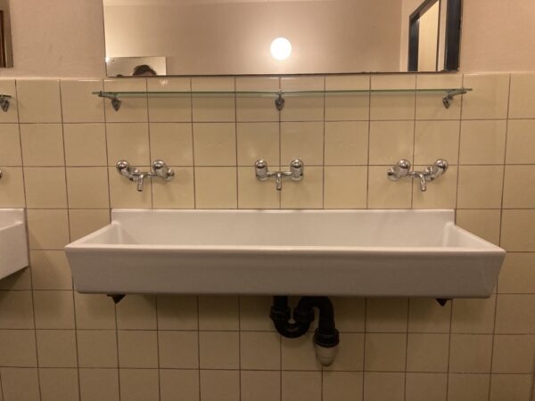 Lavabo collectif