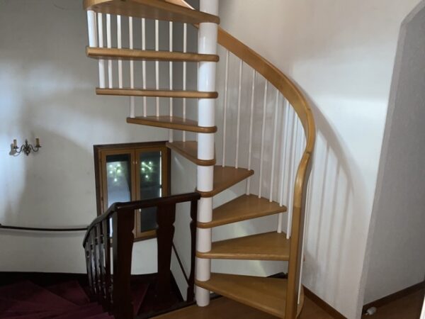 Escalier à colimaçon bois