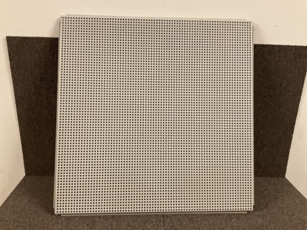 Plafond métallique