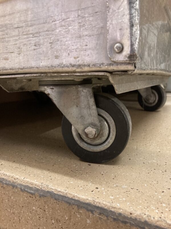 Bac alu sur roulettes – Image 3
