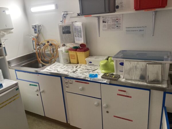 Plan de travail inox avec 1 evier