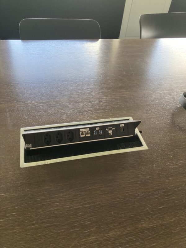 Table de conference – Image 3