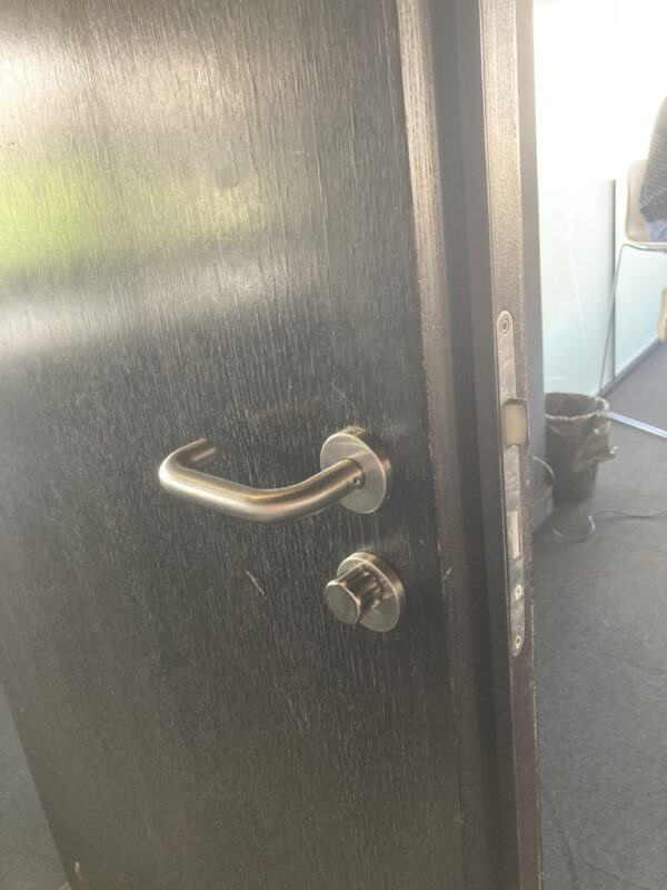 Porte large du système de cloison – Image 2
