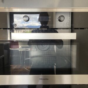Four microondes Miele M6262