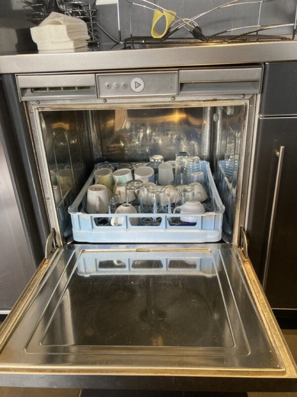 Lave vaisselle professionnel Hobart – Image 2