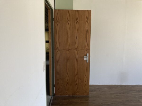 Porte en plaquage bois vintage