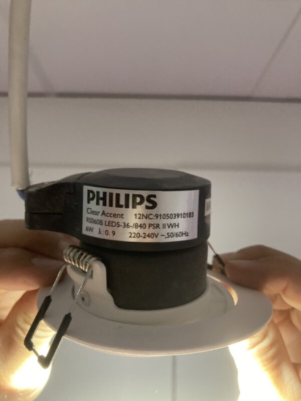 Spot encastré phillips – Image 2