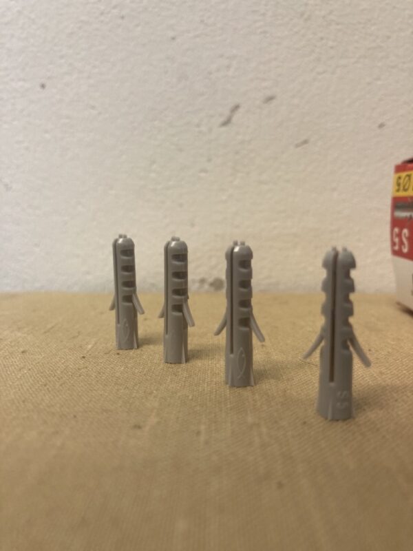 chevilles plastiques 5 mm (18-00318) – Image 3