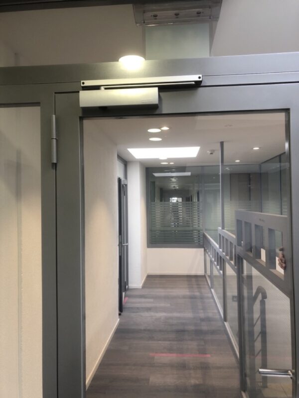 Ferme porte – Image 2