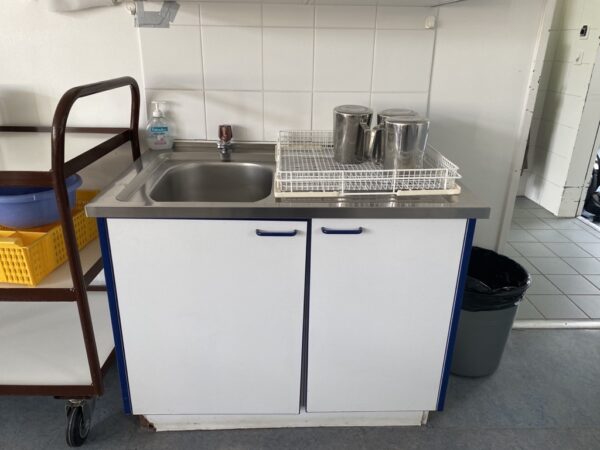 Petit évier de cantine inox