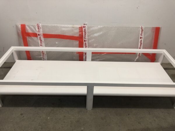 Table basse d’exposition – Image 2