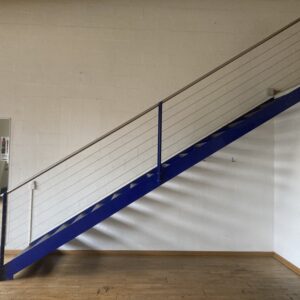 Escalier droit métallique