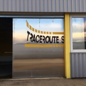Porte d'atelier coulissante