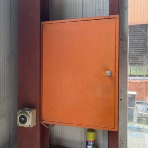 Boîte à clés orange
