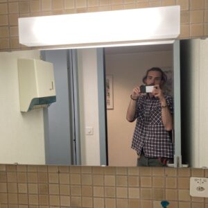 Miroir horizontal