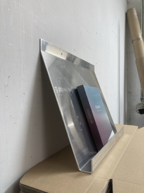 Présentoir aluminium brosse – Image 2