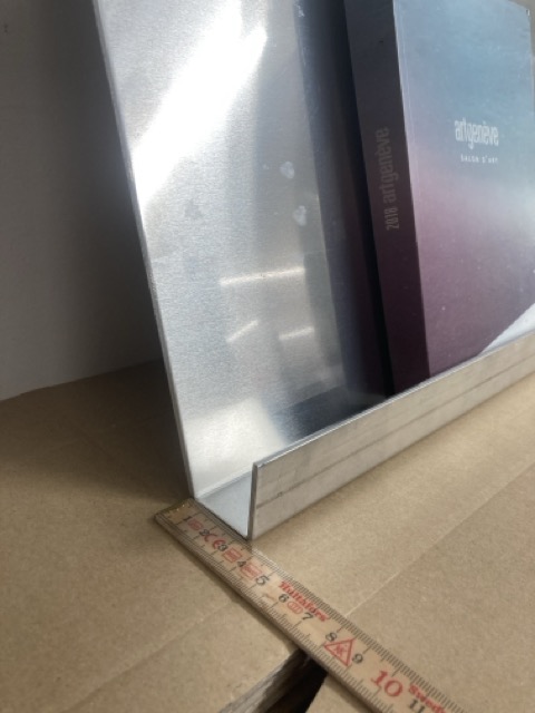 Présentoir aluminium brosse – Image 3