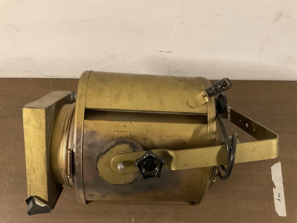 Projecteur de scène doré – Image 3