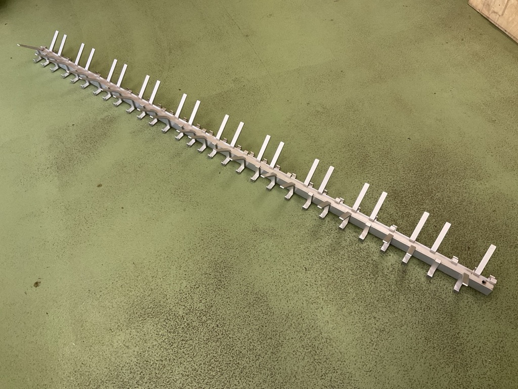 Porte-manteau type vestiaire pour écoles, bureaux ou bâtiments publics