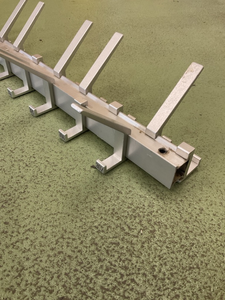 Porte-manteau type vestiaire pour écoles, bureaux ou bâtiments publics – Image 2