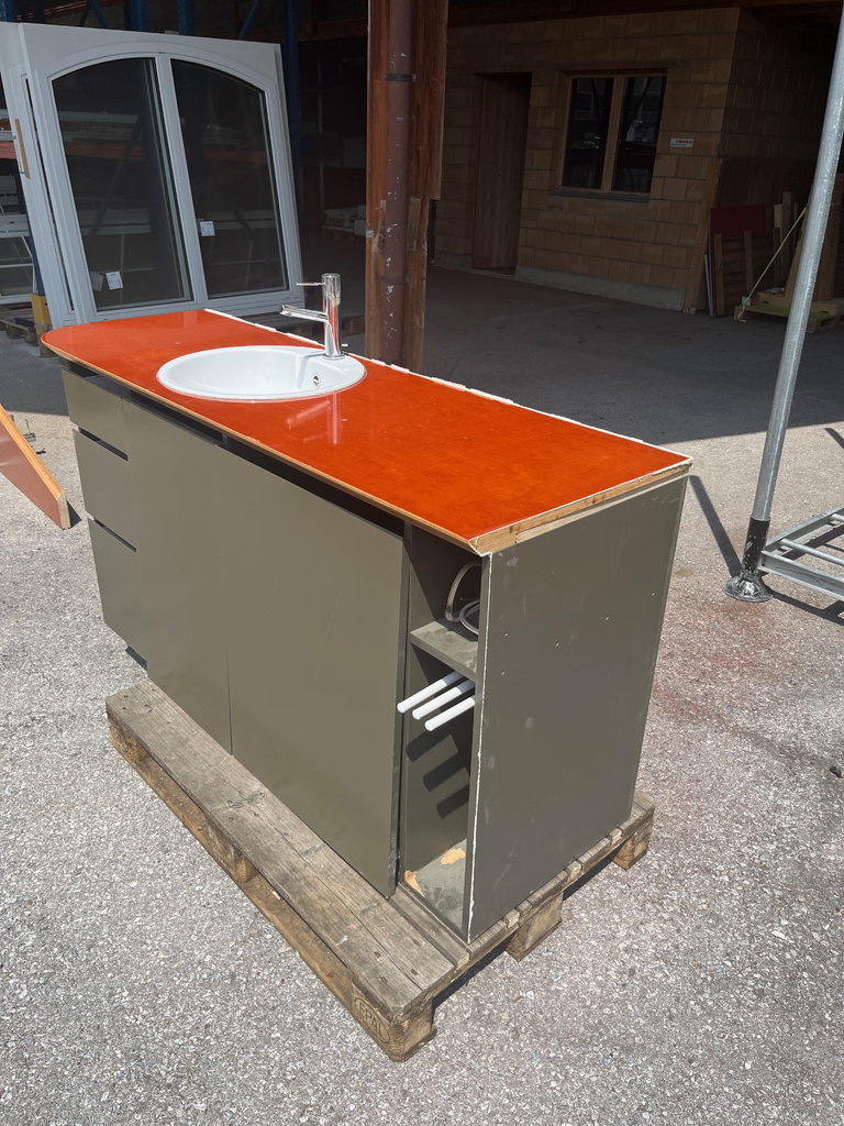 Meuble sdb avec vasque et mitigeur – Image 3