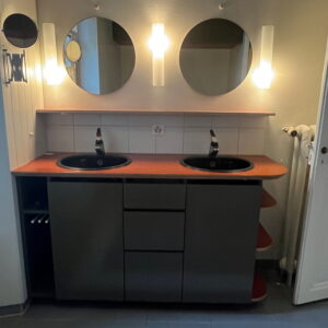 Meuble de sdb avec évier/vasque double et mitigeurs