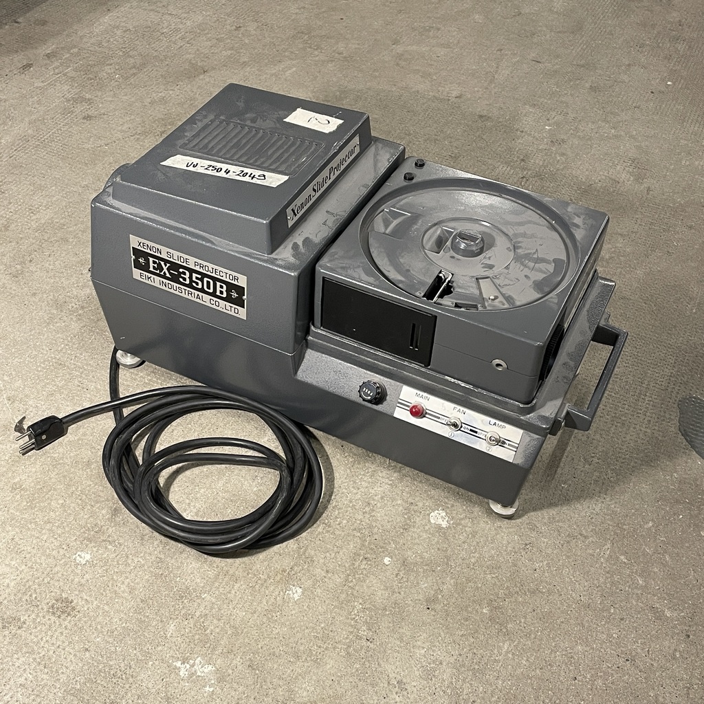Projecteur Xenon EX-350B et Kodak carousel S-AV 1000 - 2
