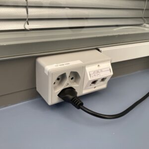 Boîtier prise triple et double prise ethernet en applique