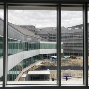 Fenêtre asymétrique fixe