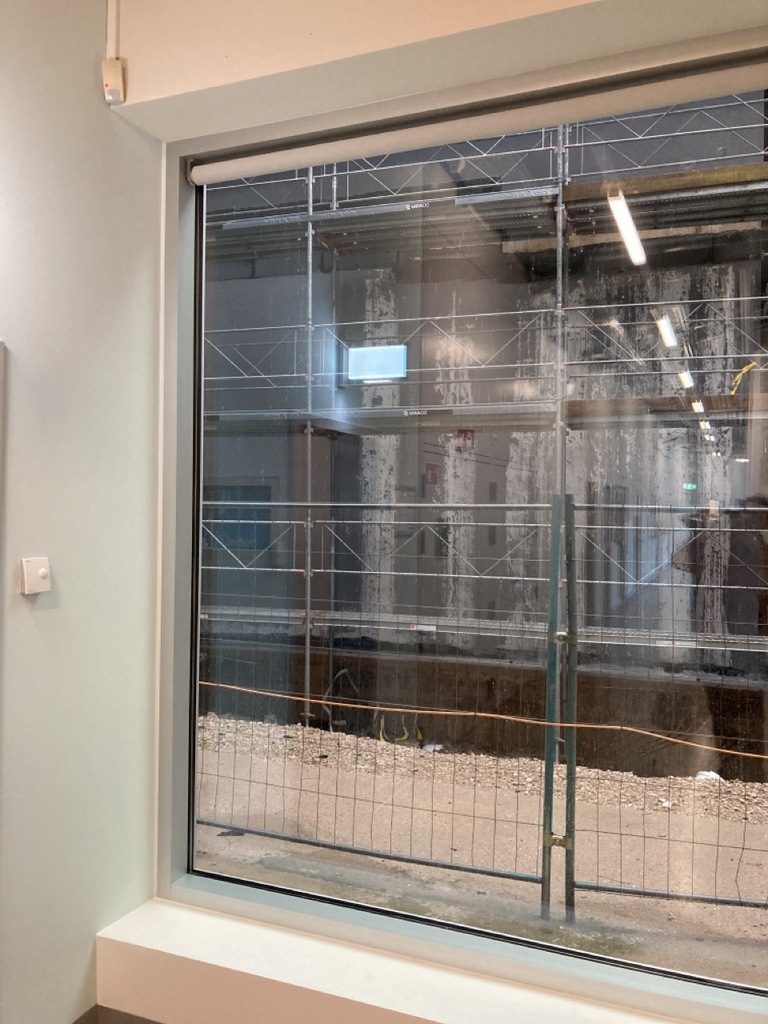 Fenêtre fixe bout couloir – Image 3