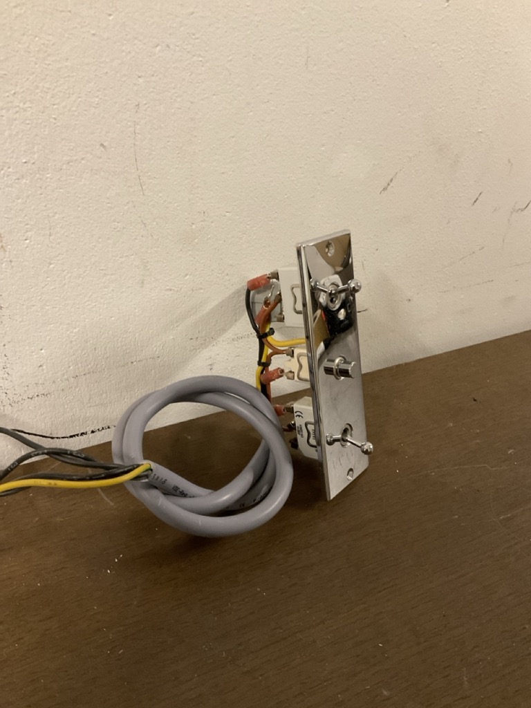 Interrupteur chromé – Image 2