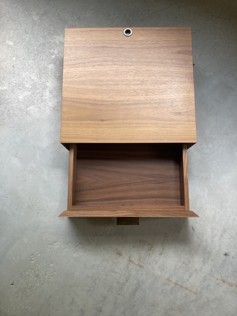 Chevet mural finition noyer – Image 2