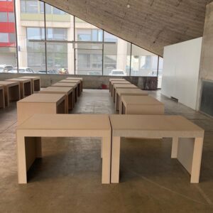 Table d'exposition et bureau