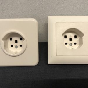 Prise électrique simple T25