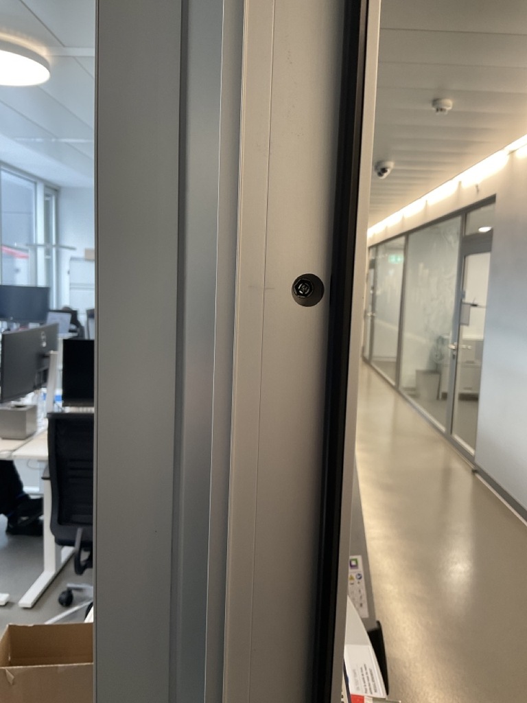 Porte vitrée en aluminium eloxé – Image 3