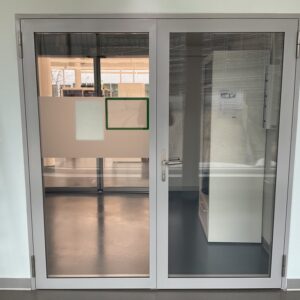 Porte vitrée double