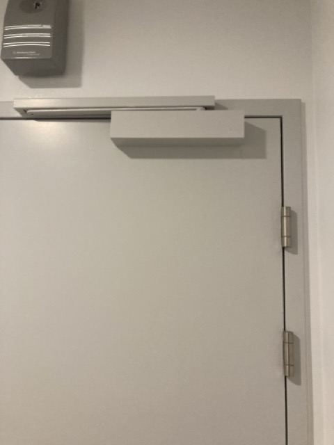 Porte battant simple ouv. int. G – Image 3