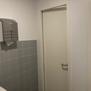 Porte de WC battant simple ouv. int. G