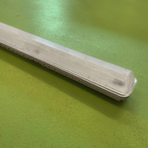 Éclairage de bac pour pièce humide 4000K, IP65 avec batterie de secours