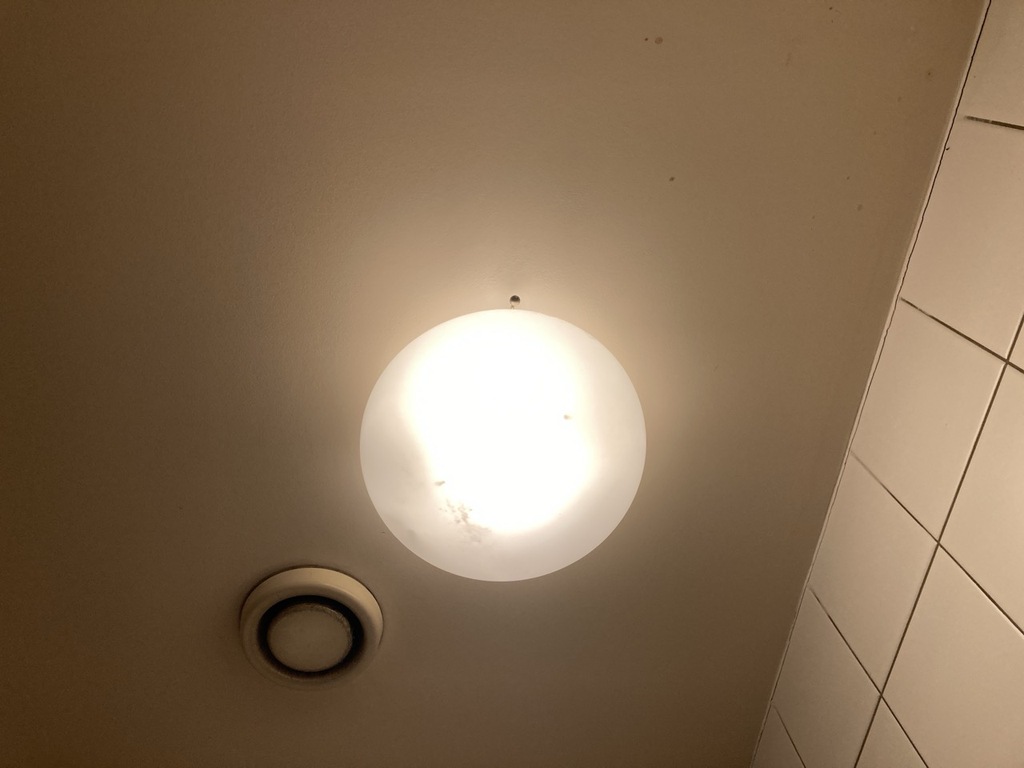 Luminaire demi-sphérique verre