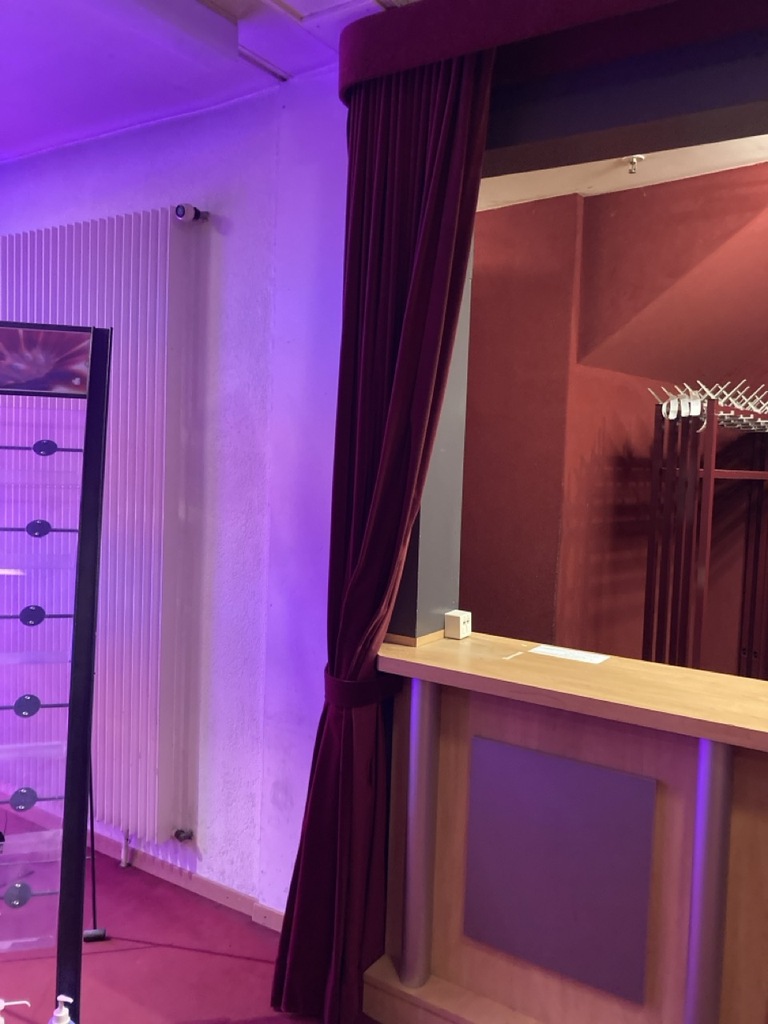 Rideaux velours rouge – Image 2
