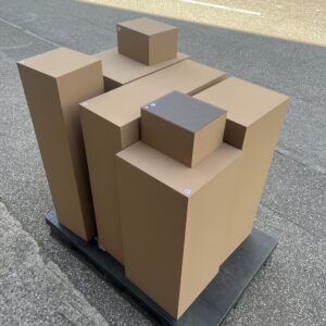 Socle d'exposition muscade 20x20x45