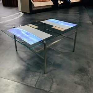 Table en verre