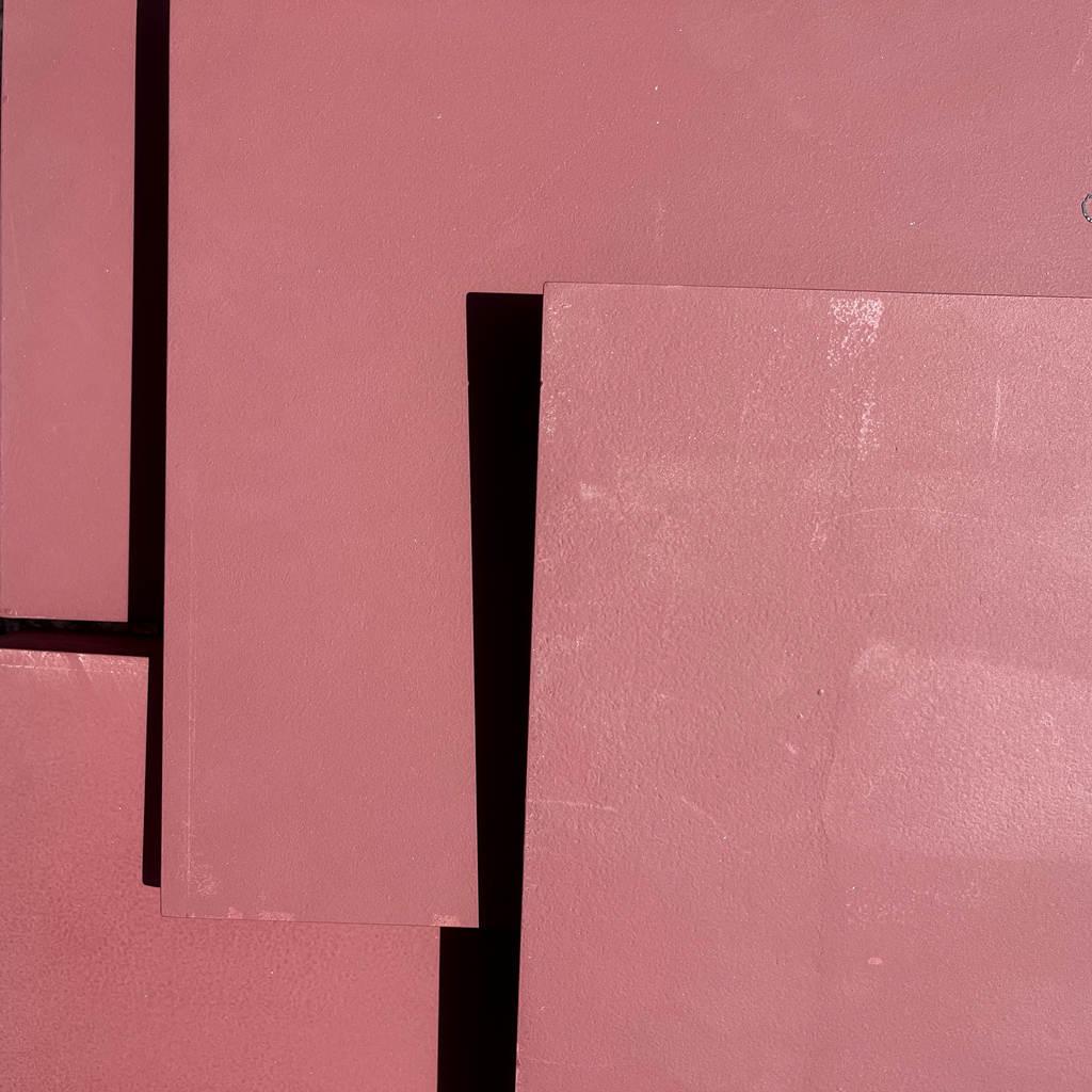 Socle d'exposition violet bordeaux 30x55,5 – Image 2