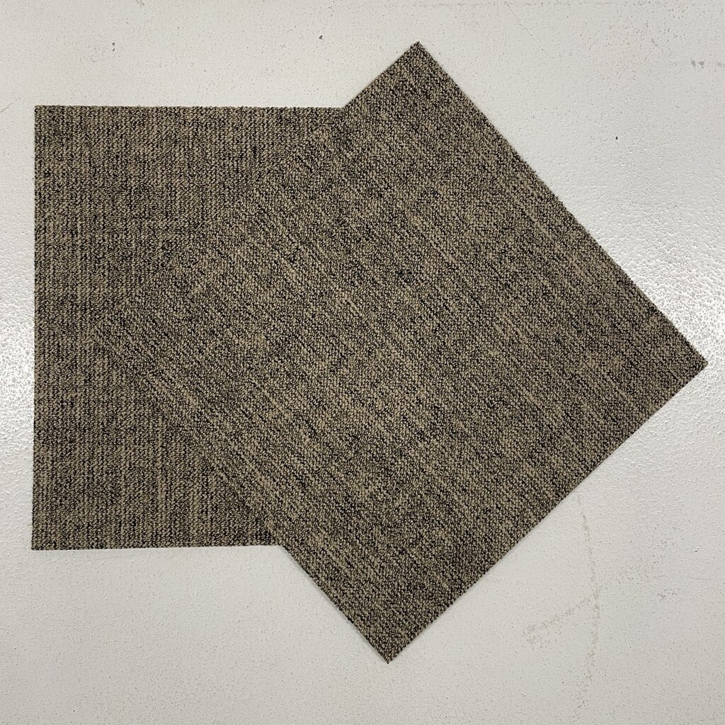 Dalle de moquette, NEUF, de la marque DESSO