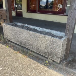 Bacs en béton préfabriqués
