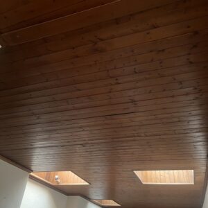 Lambris de faux plafond  en bois