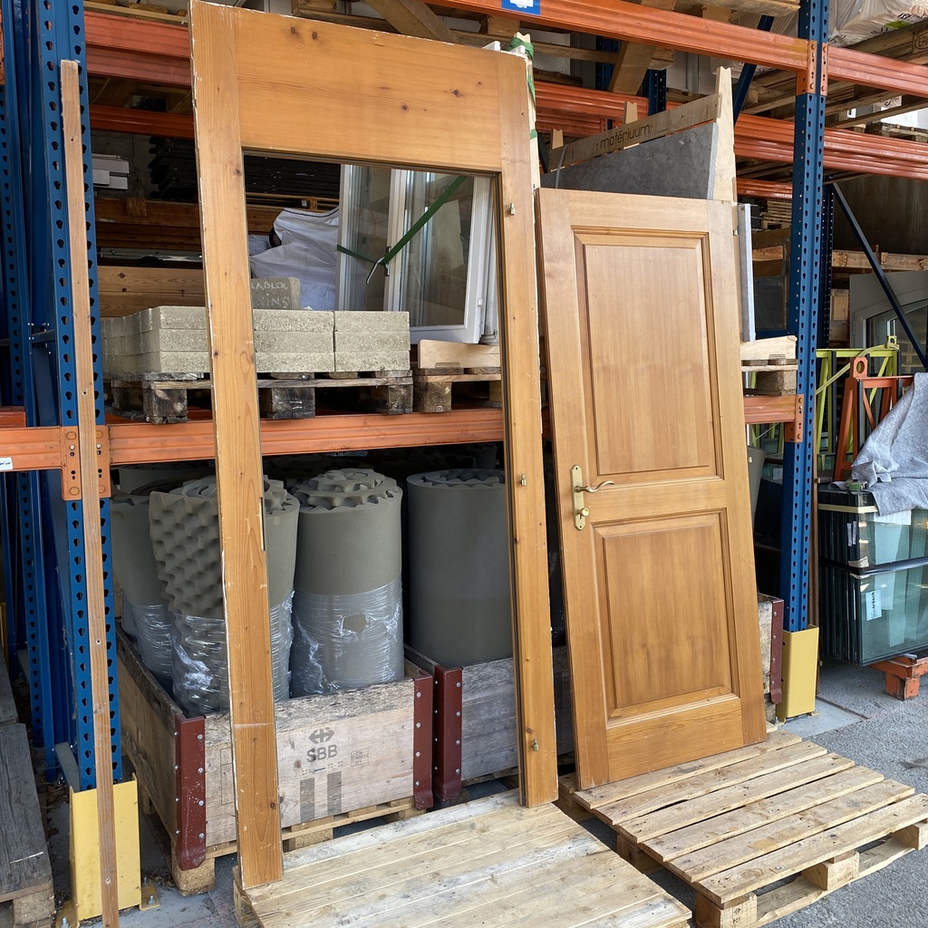 Portes massive en mélèze avec cadre – Image 2