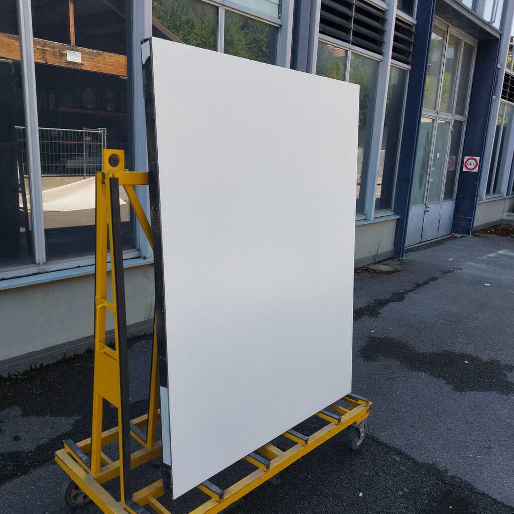 Cimaise de théâtre façade contreplaqué avec béquilles 180/136/7 cm