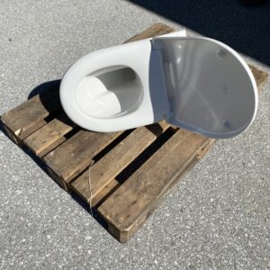 WC suspendu Laufen Moderna R avec lunette